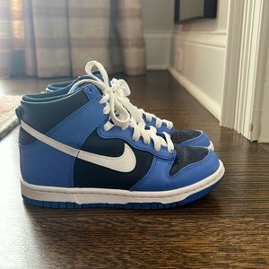 Kids Jordan Dunk.